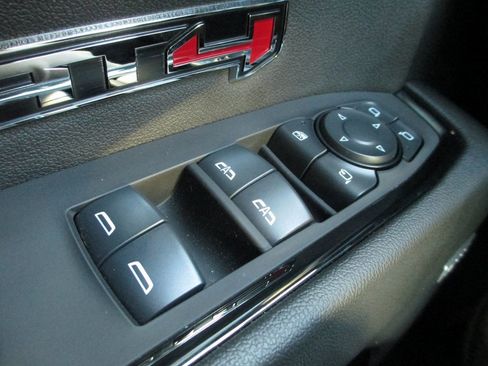 Certified 2025 GMC Sierra 1500 AT4 w/ AT4 Premium Package image 29