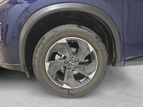 Used 2025 Nissan Rogue SV AWD/4WD image 23