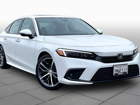 Used 2024 Honda Civic Touring image 2