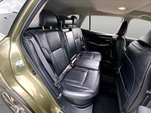 Used 2022 Subaru Outback Limited AWD/4WD image 19