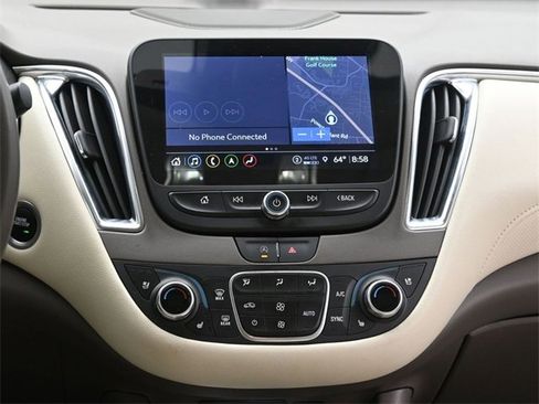 Used 2024 Chevrolet Malibu LT image 11