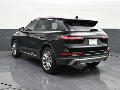 Used 2022 Lincoln Corsair AWD w/ Premium Package image 3