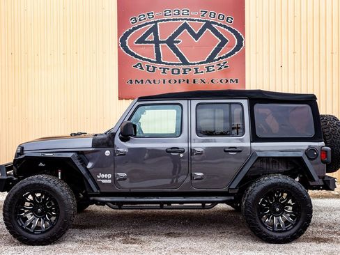 Used 2018 Jeep Wrangler Unlimited Sport S image 7