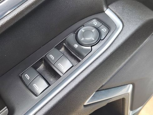 Used 2023 Chevrolet Silverado 1500 LT AWD/4WD image 22