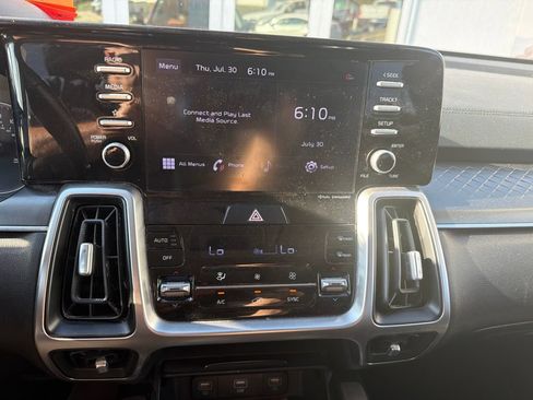 Used 2021 Kia Sorento S AWD/4WD image 11