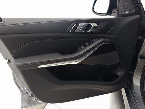 Used 2026 BMW X5 xDrive40i w/ M Sport Package image 9