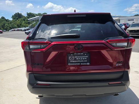 Used 2025 Toyota RAV4 XLE w/ Convenience Package AWD/4WD image 6