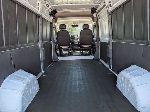 Used 2023 RAM ProMaster 2500 FWD image 9
