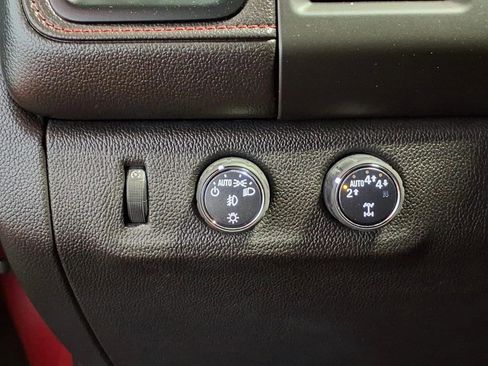 Used 2018 GMC Canyon All Terrain w/ All Terrain X Package AWD/4WD image 19