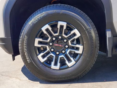 Used 2026 GMC Sierra EV Elevation image 9