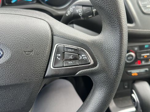 Used 2018 Ford Escape SE image 13