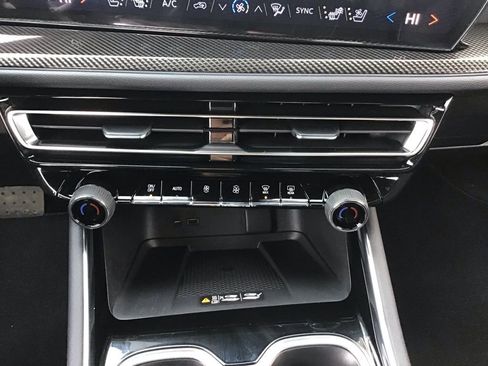 New 2026 Chevrolet Traverse High Country image 27