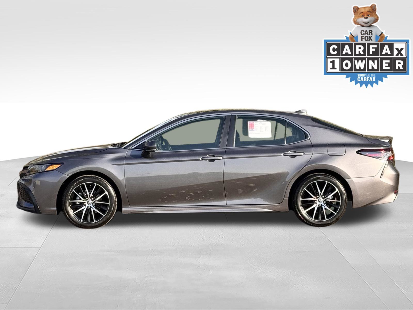 Used 2024 Toyota Camry SE FWD image 8