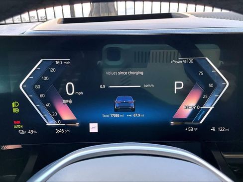 Used 2025 BMW i5 eDrive40i image 25