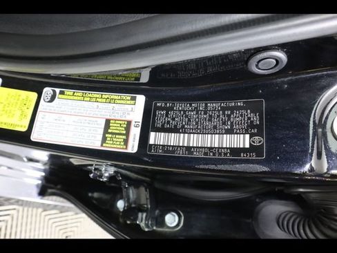 Used 2025 Toyota Camry LE image 32