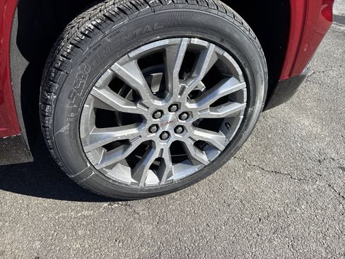 New 2026 GMC Acadia Denali w/ Super Cruise Package image 9