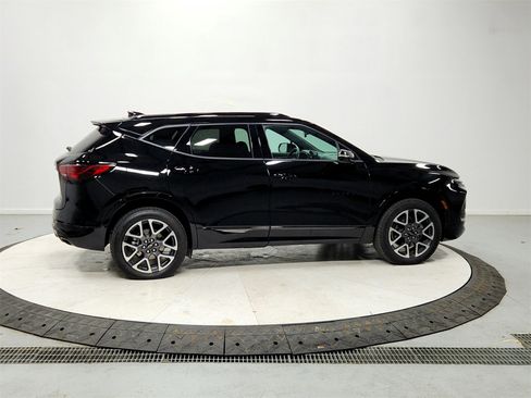 Used 2025 Chevrolet Blazer RS image 8