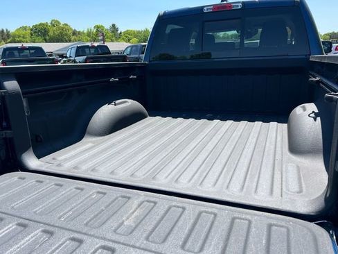 Used 2021 RAM 1500 Laramie AWD/4WD image 9