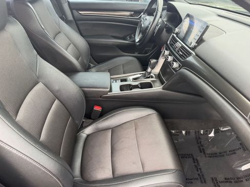 Used 2019 Honda Accord Sport image 12