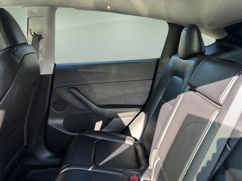 Used 2023 Tesla Model Y Long Range image 15
