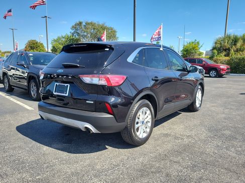 Used 2020 Ford Escape SE image 10