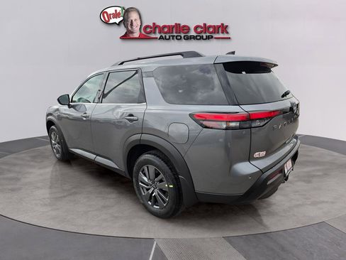 New 2026 Nissan Pathfinder SV w/ SV Premium Package FWD image 4