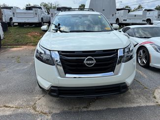 Used 2023 Nissan Pathfinder SV w/ SV Premium Package FWD video 2