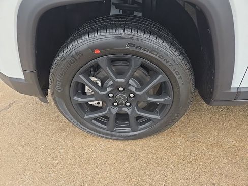 New 2026 Jeep Compass Latitude AWD/4WD image 24