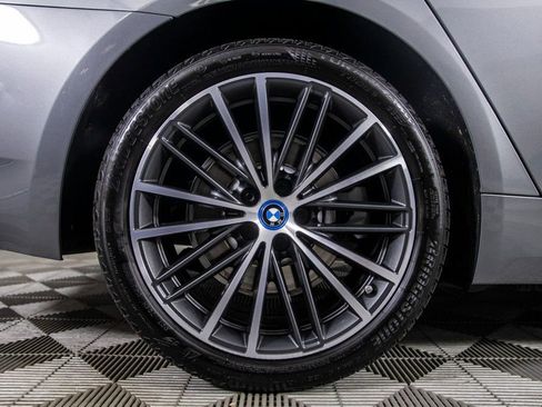 Used 2023 BMW 530e w/ Premium Package image 44