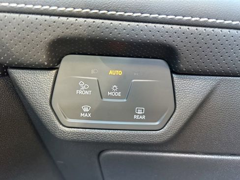 New 2026 Volkswagen Atlas Cross Sport SEL Premium R-Line image 31