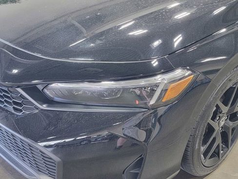 Certified 2025 Honda Civic Sport image 9