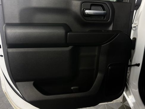 Used 2022 Chevrolet Silverado 3500 LT w/ Convenience Package image 28