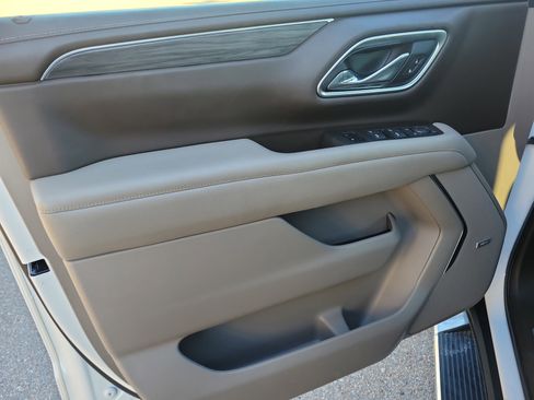 Used 2021 GMC Yukon SLT w/ SLT Premium Package image 21