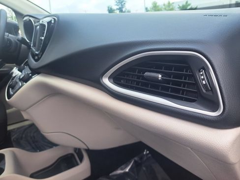 Certified 2023 Chrysler Voyager LX FWD image 34