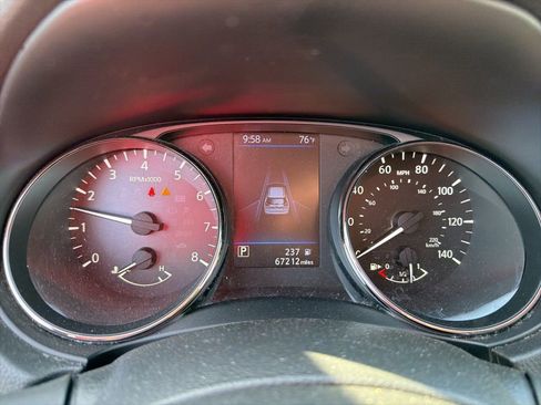 Used 2020 Nissan Rogue SV image 10