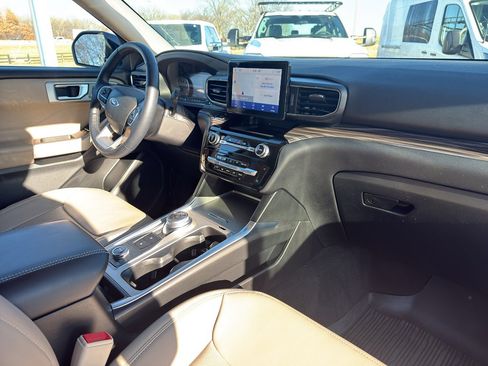 Certified 2023 Ford Explorer Limited w/ Equipment Group 301A image 12