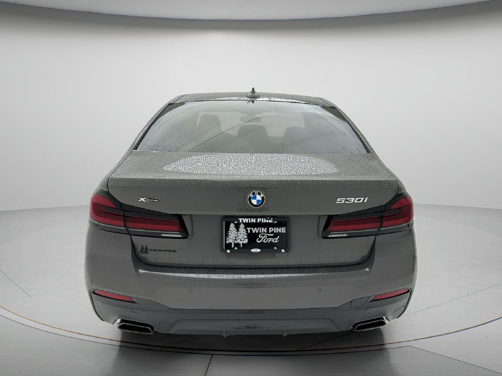 Used 2022 BMW 530i xDrive w/ M Sport Package AWD/4WD image 7