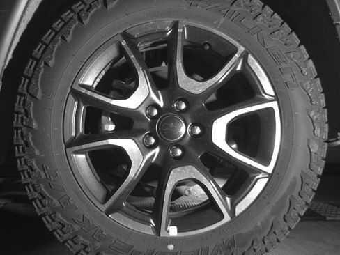 Used 2025 Jeep Compass Trailhawk AWD/4WD image 14