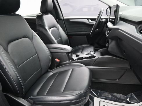 Used 2025 Ford Escape Platinum AWD/4WD image 33