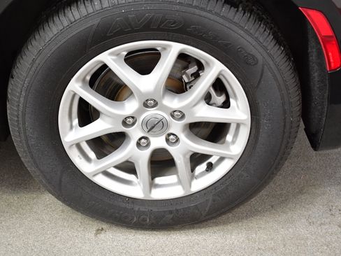 Used 2023 Chrysler Pacifica Touring-L FWD image 36