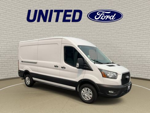 Used 2024 Ford Transit 250 148 Medium Roof w/ Exterior Upgrade Package RWD image 2