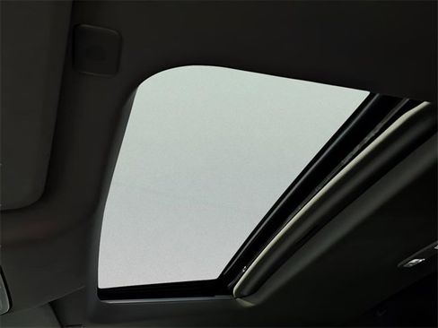 Used 2022 Chevrolet Silverado 1500 LTZ w/ LTZ Premium Package image 18