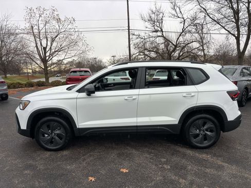 New 2026 Volkswagen Taos S FWD image 4