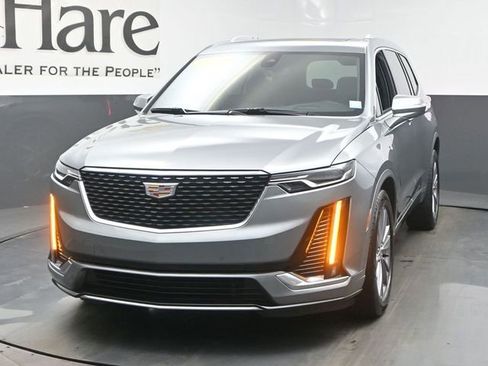 Used 2024 Cadillac XT6 Premium Luxury w/ Technology Package AWD/4WD image 7