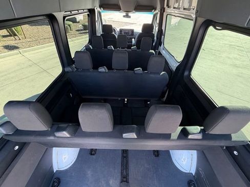 Used 2019 Mercedes-Benz Sprinter 2500 image 17