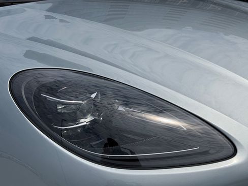Used 2023 Porsche Macan S AWD/4WD image 12