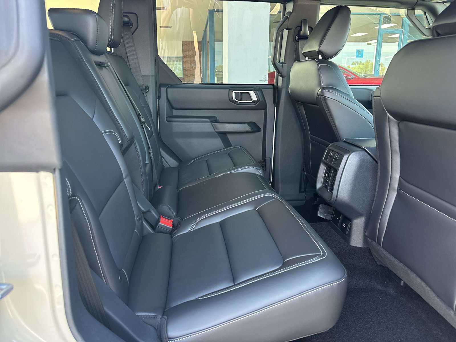 New 2026 Ford Bronco Outer Banks AWD/4WD image 6