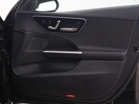 Used 2025 Mercedes-Benz C 300 4MATIC Sedan image 9