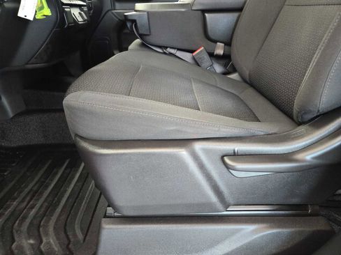 Used 2020 GMC Sierra 1500 4x4 Crew Cab w/ Sierra Value Package image 23