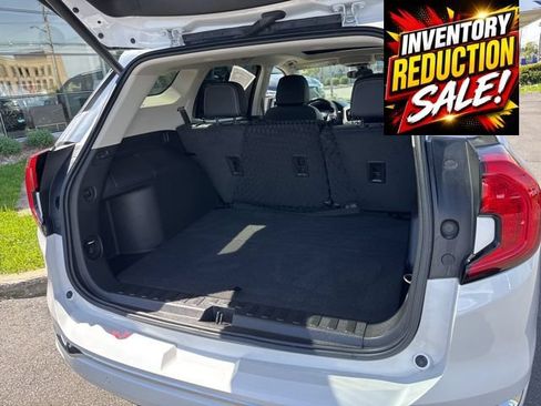 Used 2023 GMC Terrain Denali w/ Denali Premium Package AWD/4WD image 29